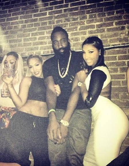 阿森纳3-1完胜拜仁，五档次差距尽显，欧冠小组赛掀翻对手（阿森纳3-1击退拜仁，欧冠小组赛尽显实力差距）