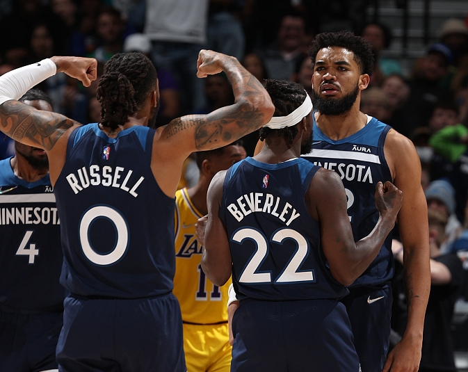 孔蒂：德佬说这是真正领袖带领下的胜利？总感觉是在说他自己（孔蒂回击德佬：所谓“真正领袖”的胜利，听起来像在说他自己）