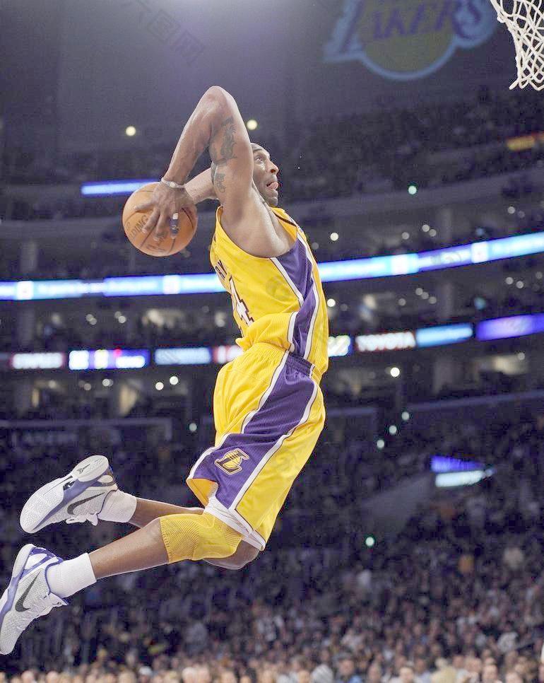 意天空：罗马已就齐尔克泽与曼联谈判，双方每天都在进行对话（意天空：罗马与曼联就齐尔克泽转会磋商，双方保持每日沟通）