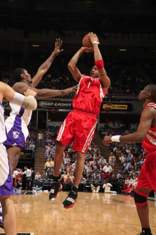 罗体：罗马进球被吹后，克雷莫内塞现场屏幕却一直显示0-2（罗体：罗马进球被吹无效后，克雷莫内塞球场大屏仍显示0-2）