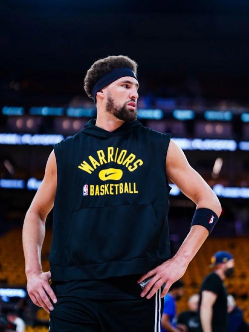 谢什科伤愈却食物中毒恐继续缺阵！阿莫林恼火，仍不知非洲杯三人能否参赛（谢什科康复却遭食物中毒恐继续缺席，阿莫林动怒，三名非洲杯国脚出场前景未明）