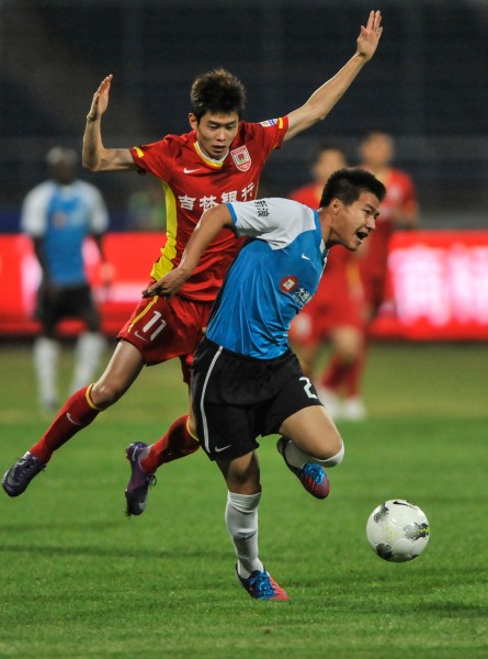 塞内加尔主帅：帕普-萨尔被撞了一下不太舒服，但不是大问题（塞内加尔主帅：帕普-萨尔遭遇碰撞略感不适，无大碍）