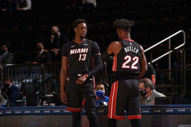 记者：本届世界杯将有半场球员和教练采访，赛前两天开发布会（记者称本届世界杯新增中场采访球员与教练，赛前两日举行发布会）