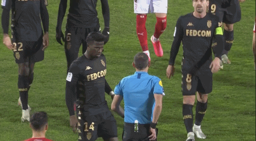 东契奇推动湖人交易字母哥，詹姆斯或否决