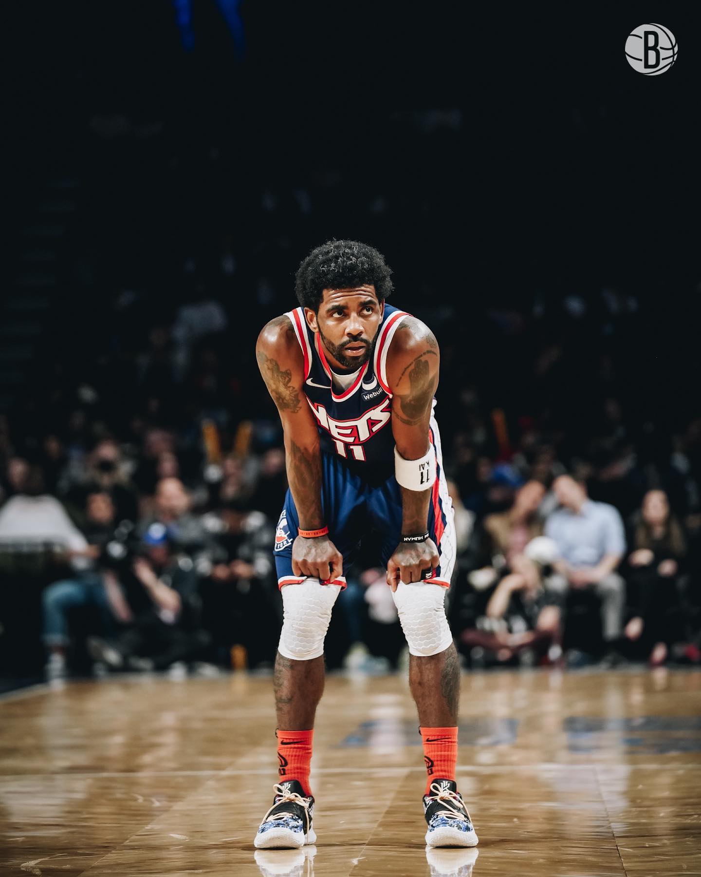 拉拉维亚晒照庆祝客场之旅结束（拉拉维亚晒照庆祝客场征程收官）