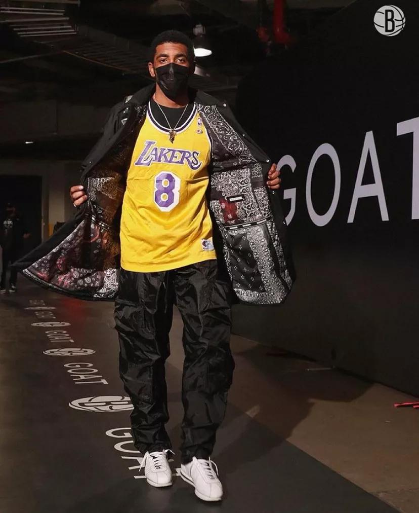 CBA：福建队绝杀北控 球迷沸腾（CBA：福建压哨绝杀北控，球迷狂欢）