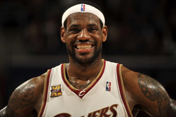 弗罗因德：磁卡在场上对我们不可或缺；对目前的阵容非常满意（弗罗因德：磁卡场上作用无可替代，对现有阵容极为满意）